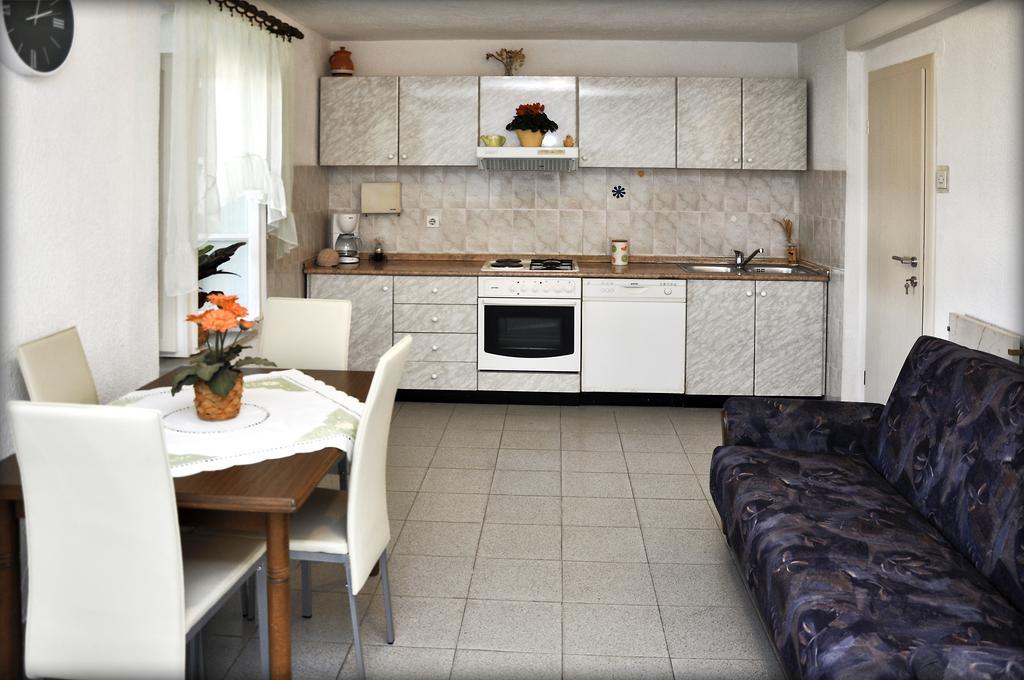 Apartments Sunny House Lumbarda Kamer foto